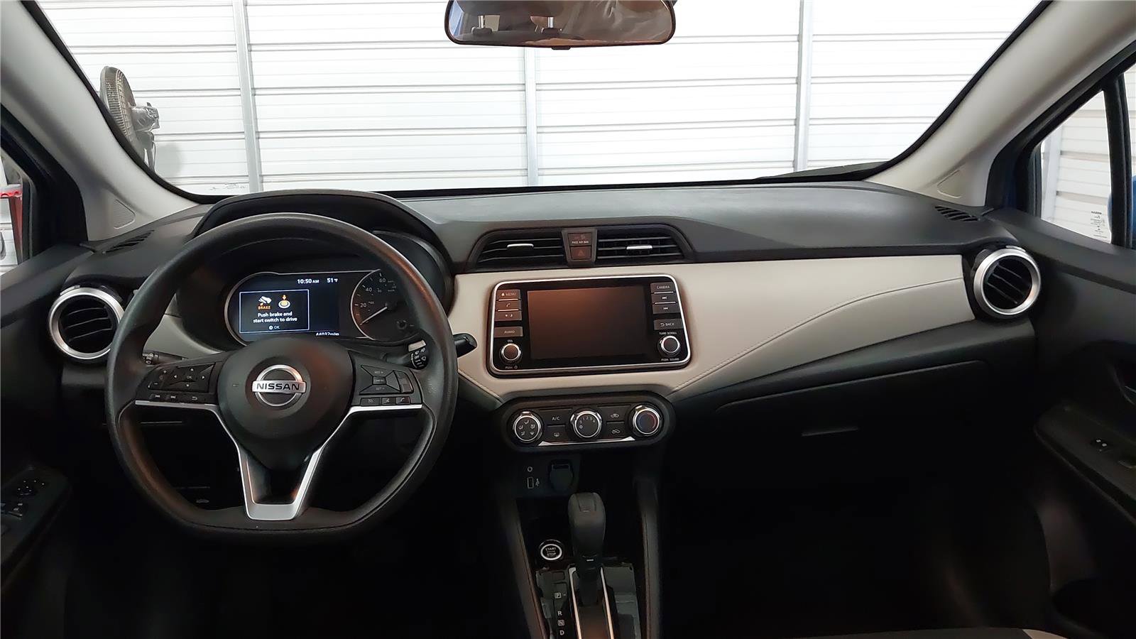 Used 2022 Nissan Versa SV image 18