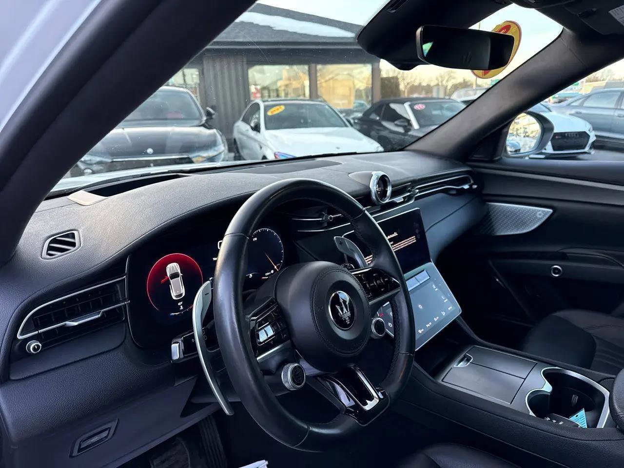 Used 2023 Maserati Grecale GT image 25