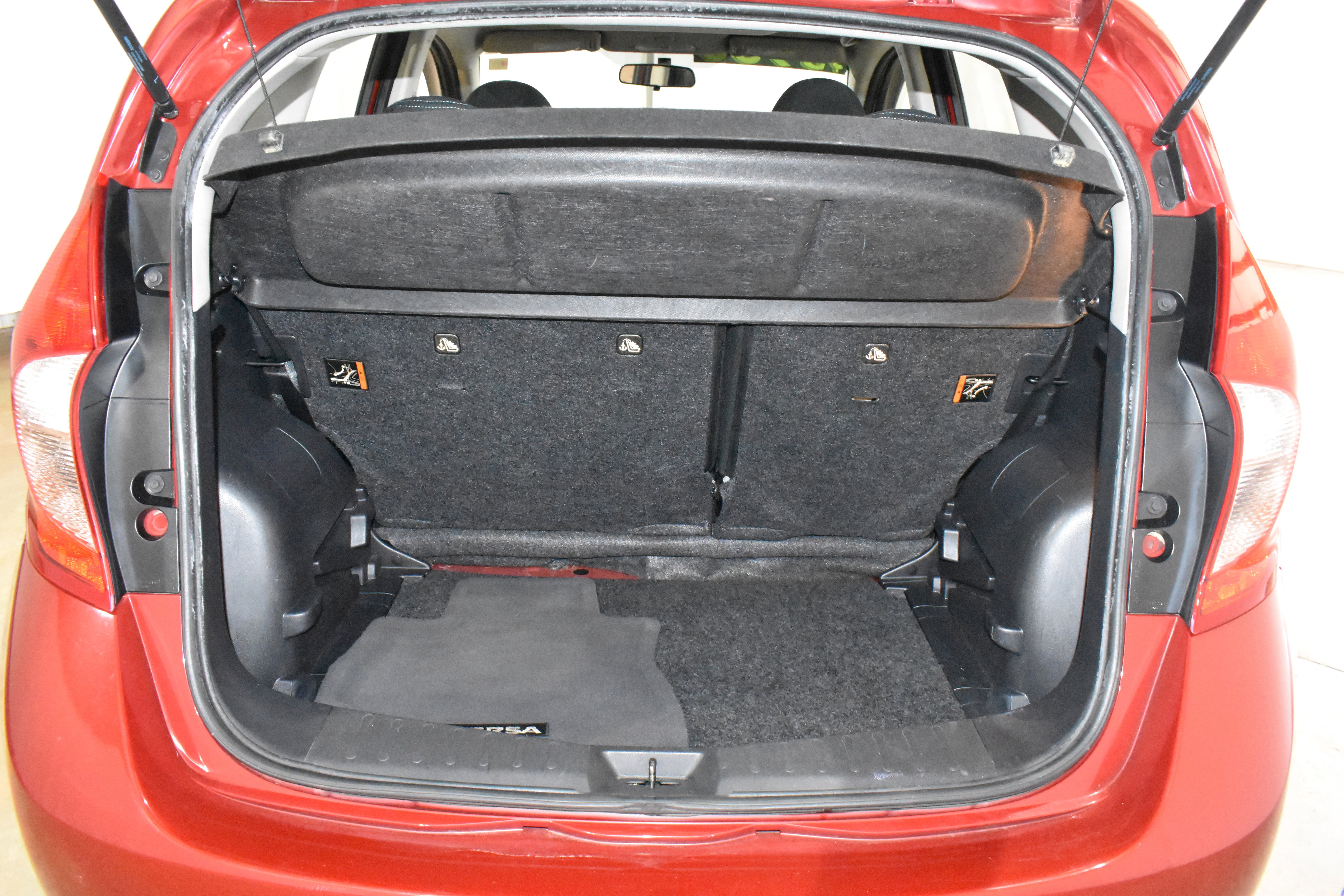 Used 2015 Nissan Versa Note SV image 29