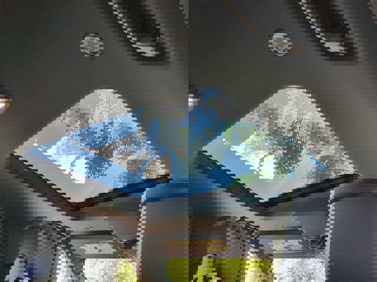 Used 2025 Land Rover Discovery Dynamic SE AWD/4WD image 23