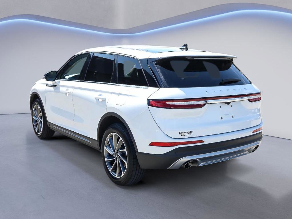 Used 2024 Lincoln Corsair AWD w/ Equipment Group 101A image 4
