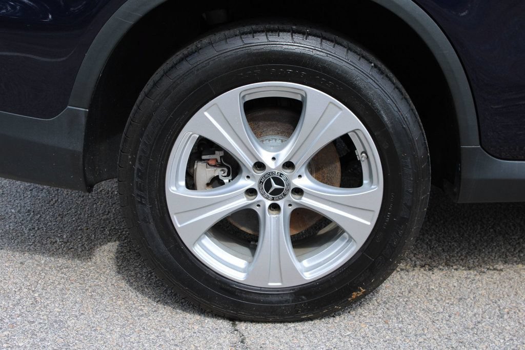 Used 2018 Mercedes-Benz GLC 300 4MATIC image 36