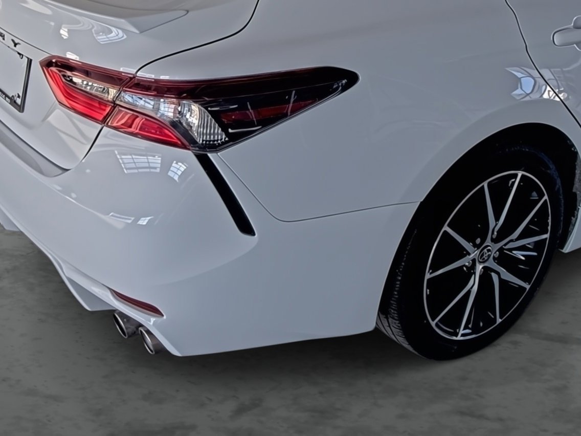 Used 2024 Toyota Camry SE image 13