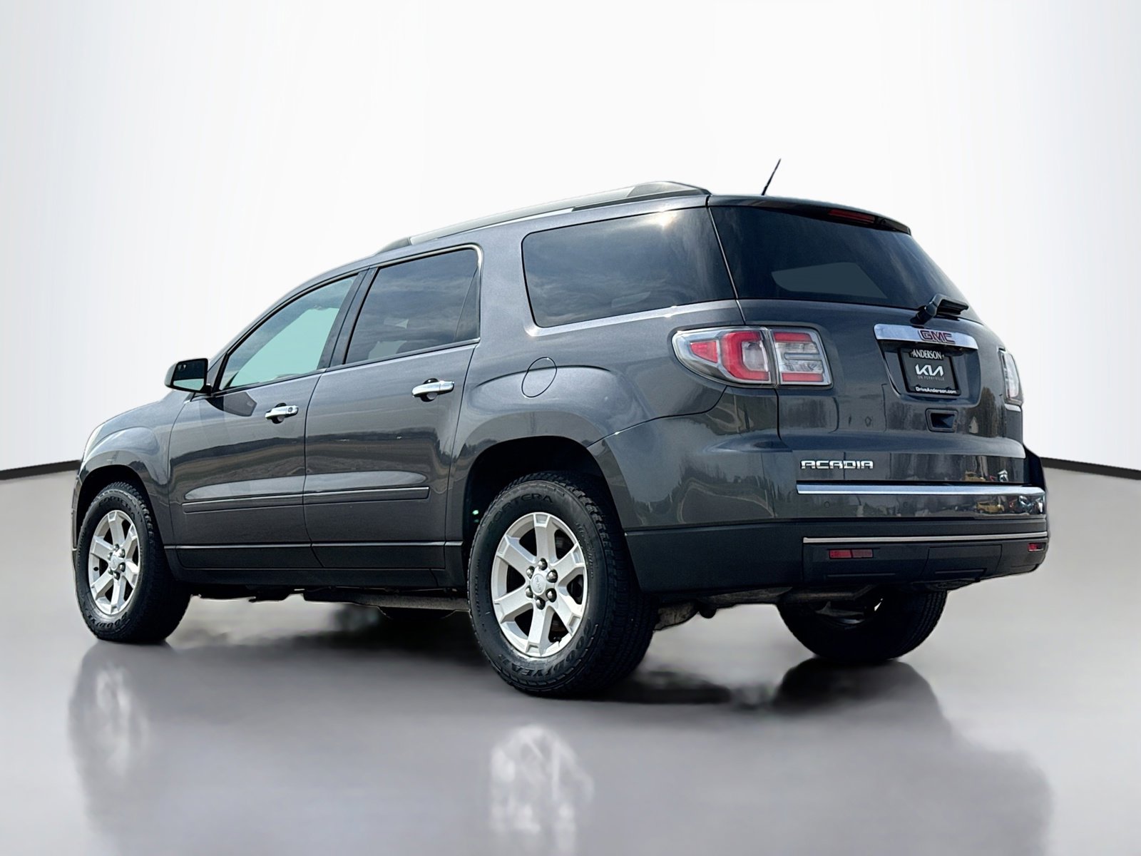 Used 2013 GMC Acadia SLE image 14