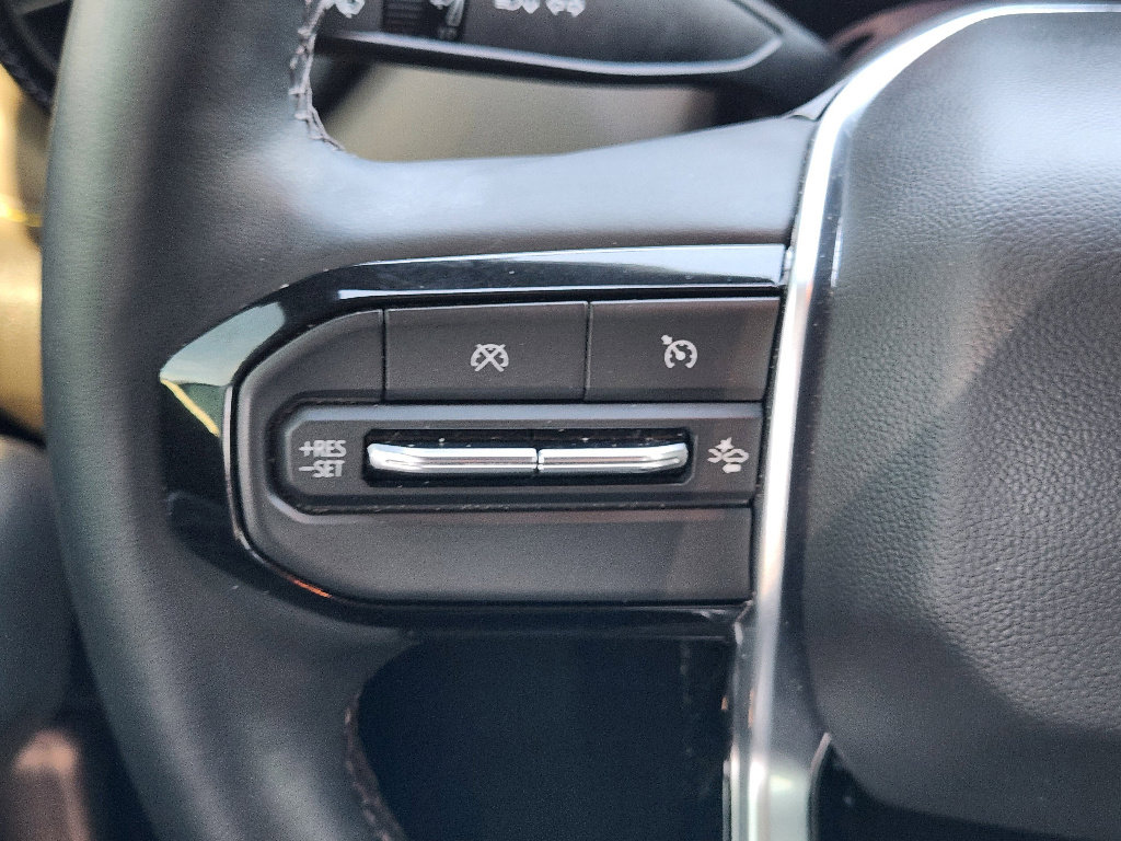 Used 2025 Chevrolet Colorado ZR2 w/ Technology Package image 30