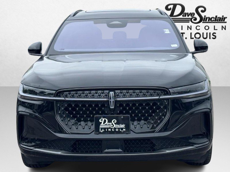Used 2025 Lincoln Nautilus Reserve AWD/4WD image 8