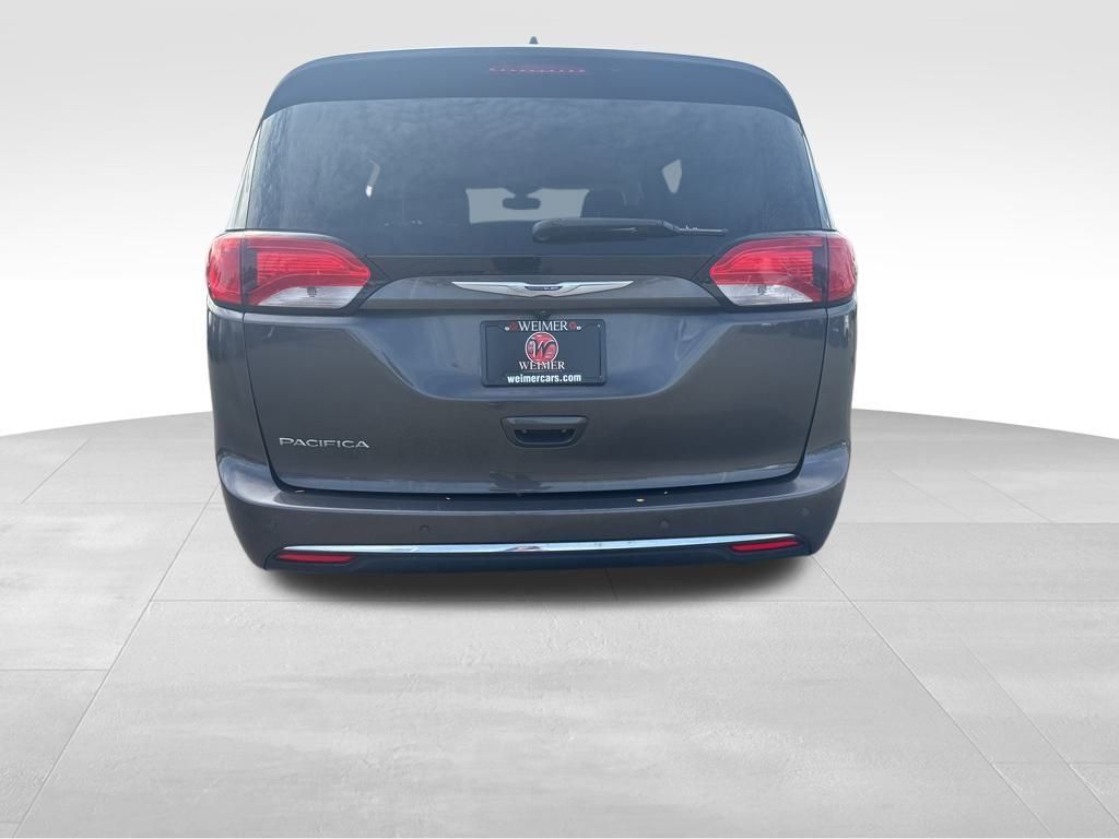 Used 2020 Chrysler Pacifica Touring-L Plus image 6