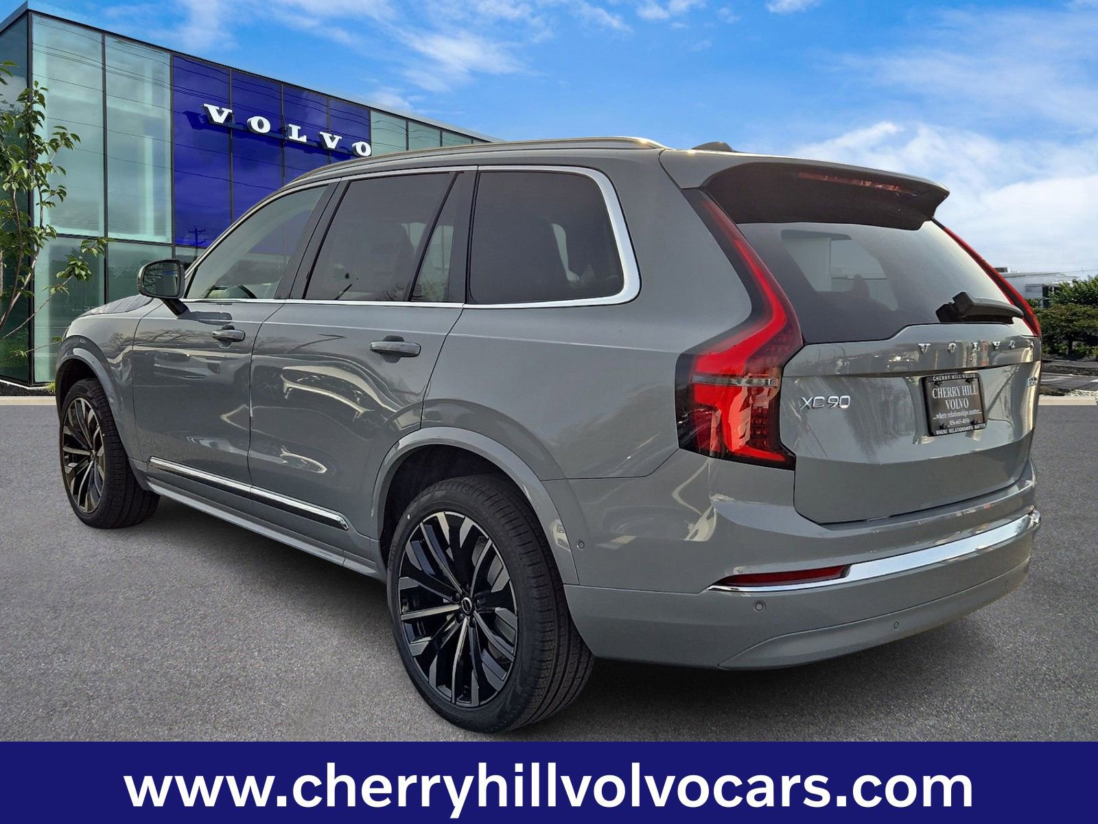 New 2026 Volvo XC90 B6 Ultra w/ Protection Package image 5
