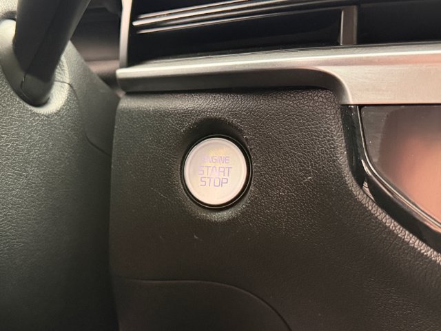 Used 2024 Kia Sorento S FWD image 17