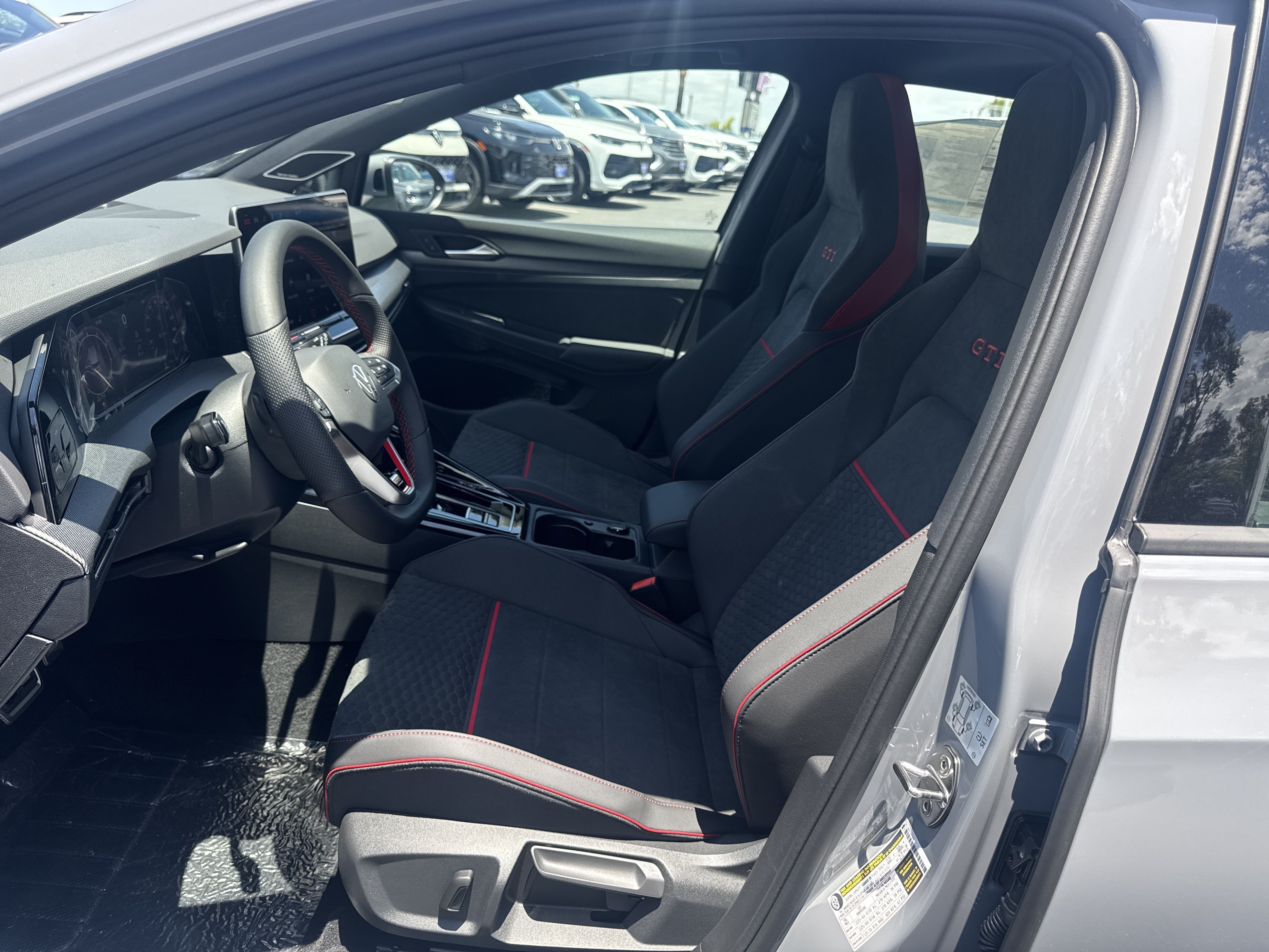 New 2026 Volkswagen Golf SE FWD image 14