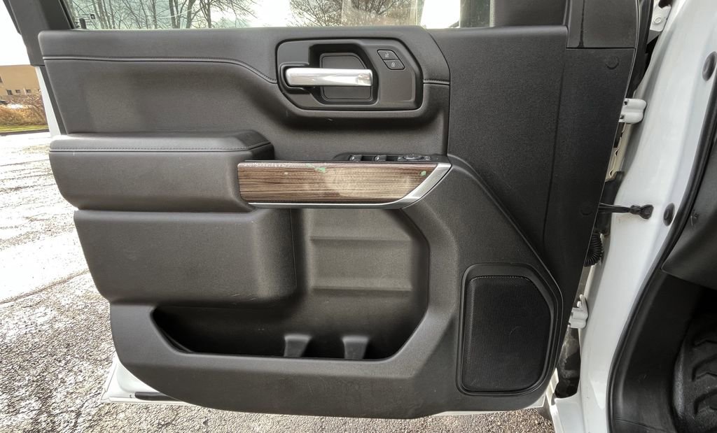 Used 2022 Chevrolet Silverado 2500 LT w/ Convenience Package image 8