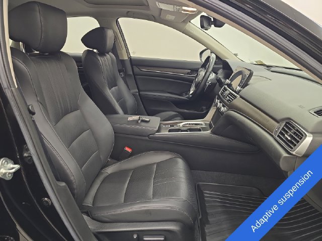 Used 2022 Honda Accord Touring image 9