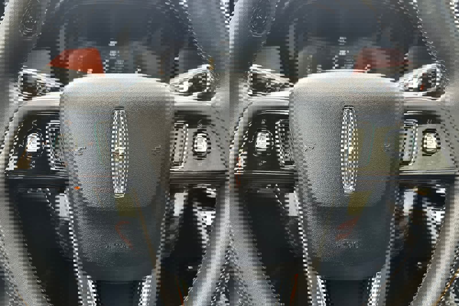 Certified 2022 Lincoln Corsair Reserve w/ Equipment Group 201A image 24