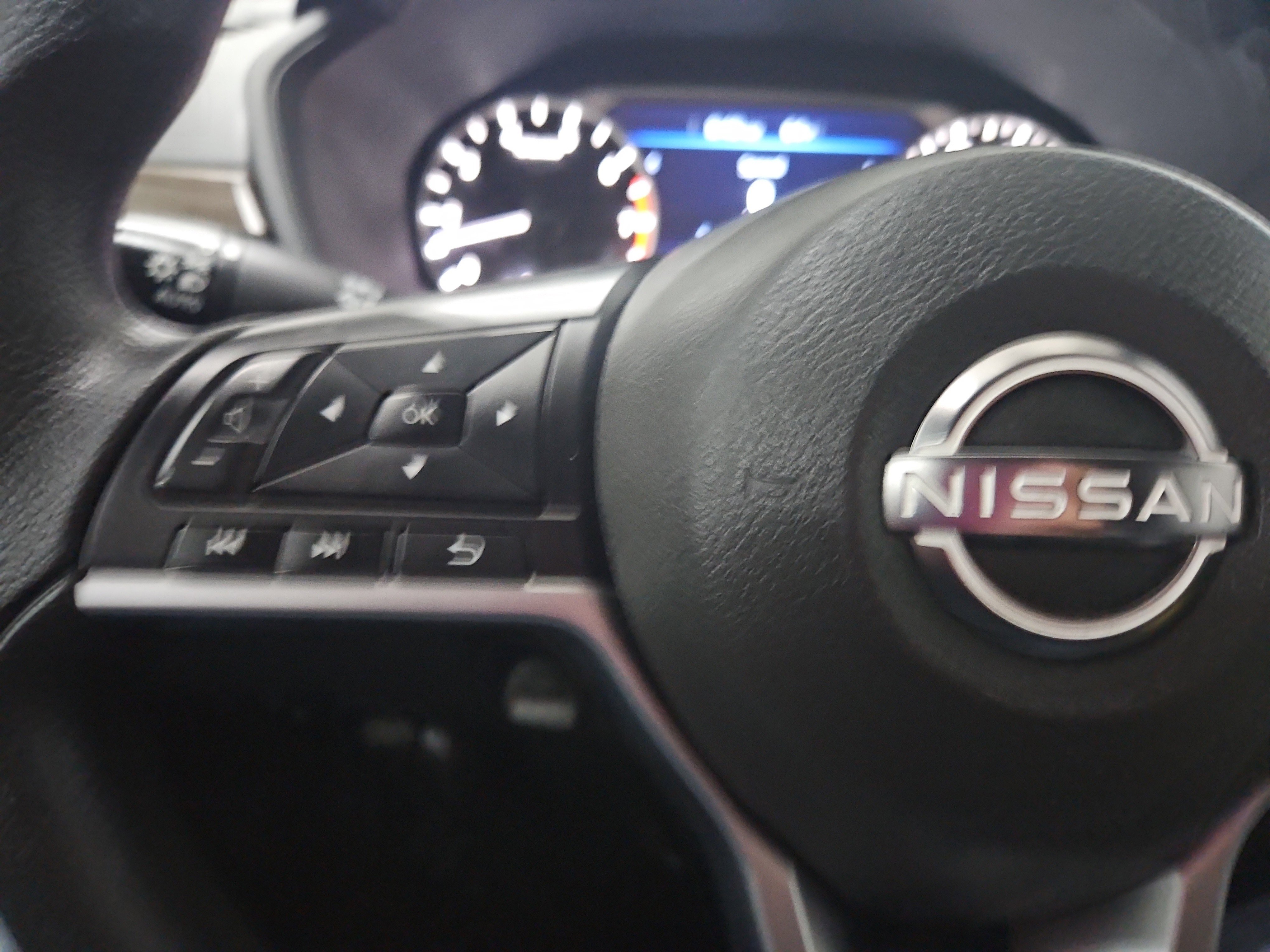 Used 2023 Nissan Altima 2.5 SV image 15