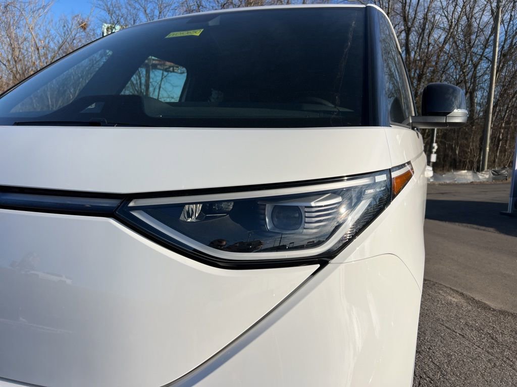 New 2025 Volkswagen ID. Buzz Pro S image 9