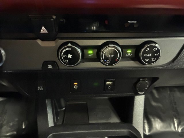 Used 2017 Toyota Tacoma TRD Sport w/ Tow Package image 18