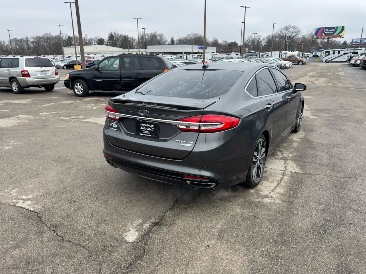 Used 2017 Ford Fusion Titanium image 3