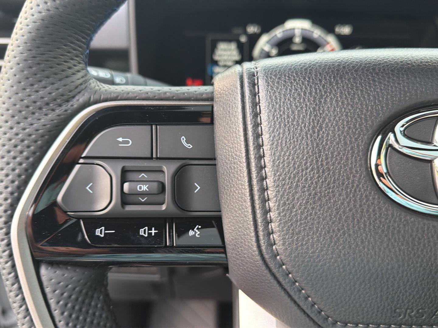 New 2026 Toyota Sequoia Platinum AWD/4WD image 23