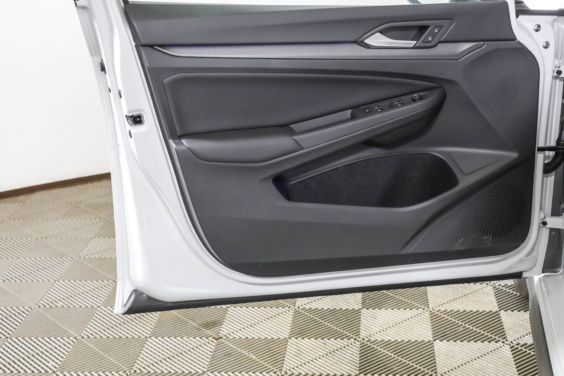 New 2026 Volkswagen GTI SE FWD image 33