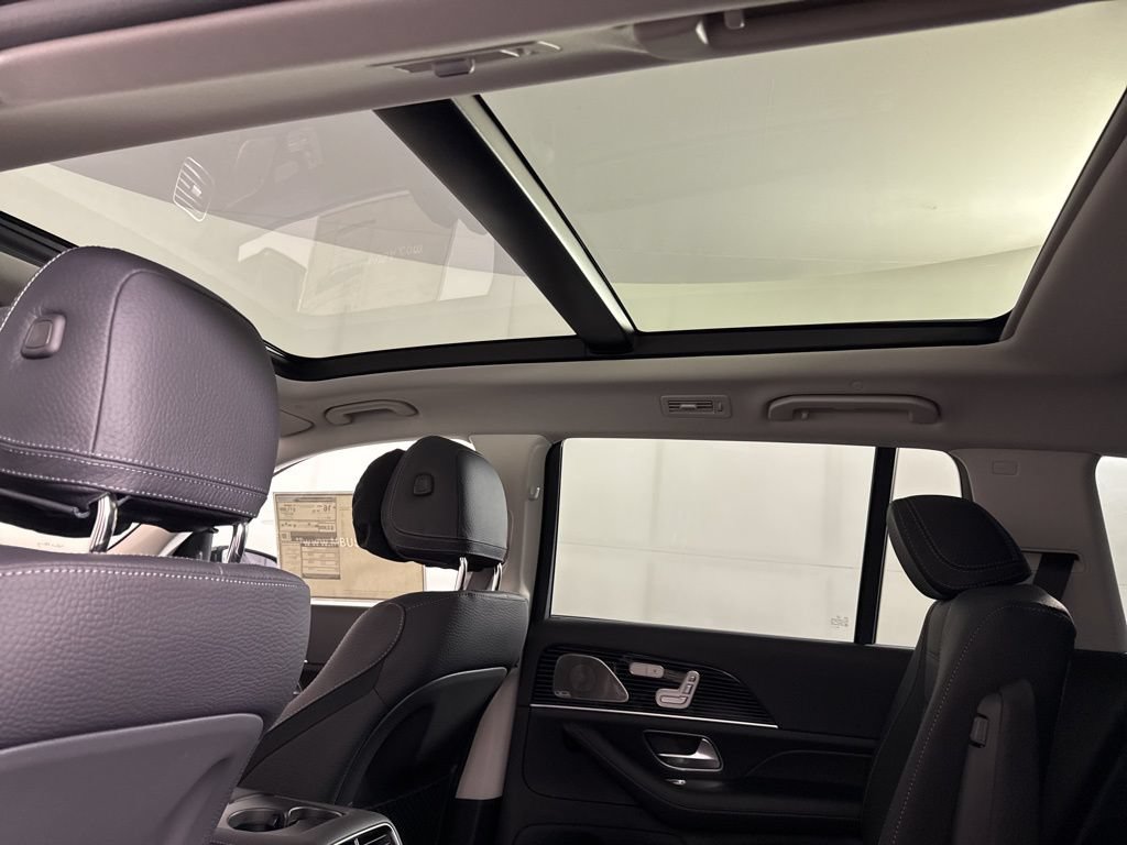 New 2026 Mercedes-Benz GLS 580 4MATIC image 23