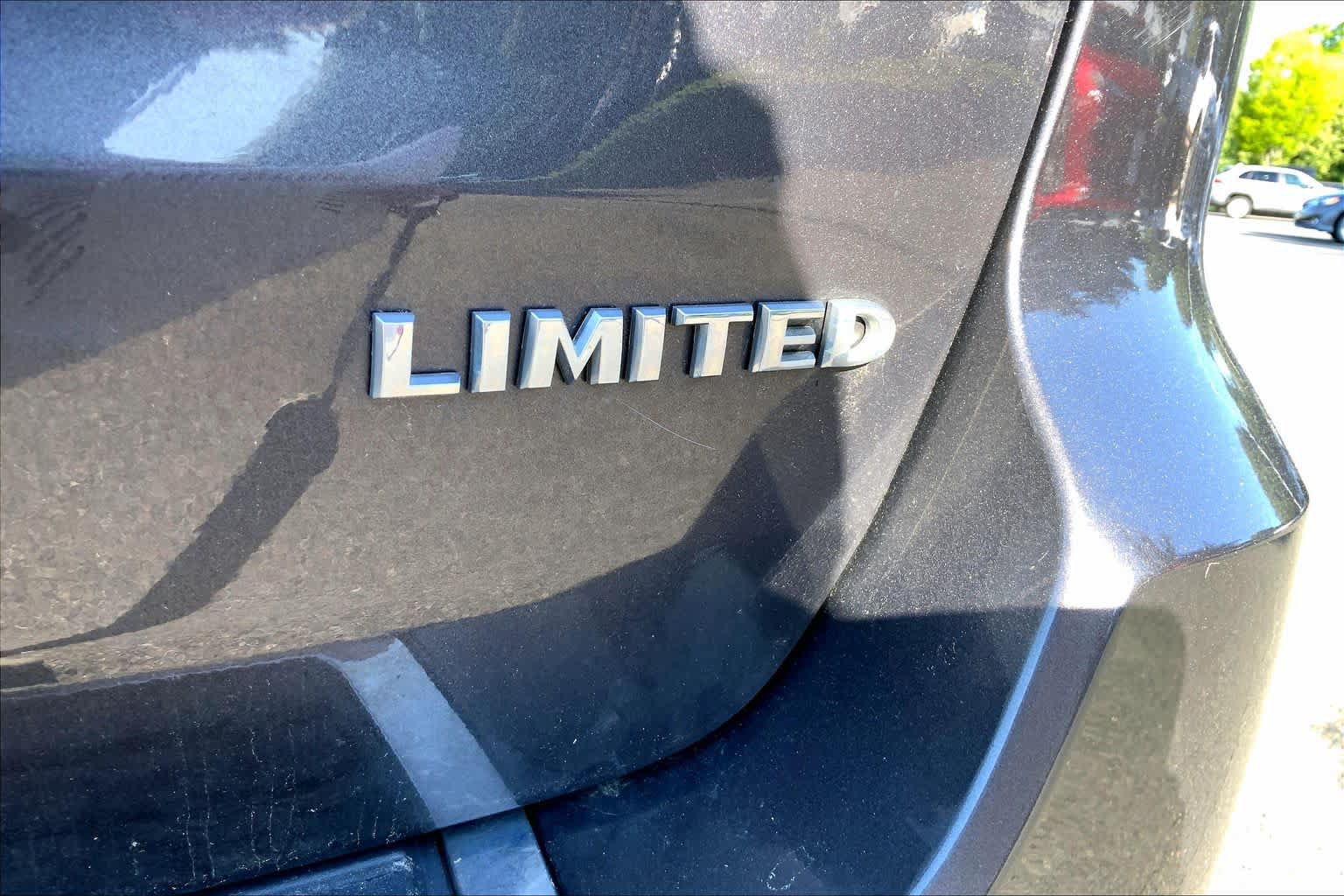 Used 2019 Jeep Grand Cherokee Limited AWD/4WD image 10
