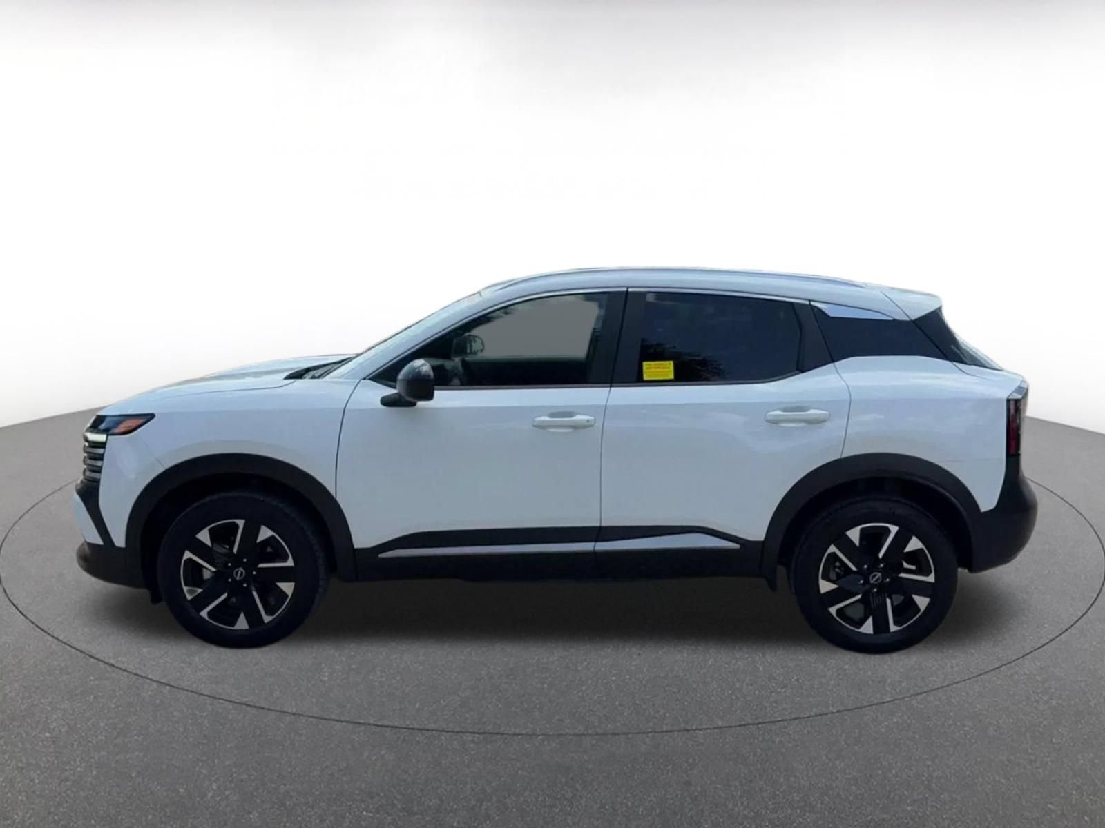 Used 2026 Nissan Kicks SV w/ Cold Weather Package AWD/4WD image 9