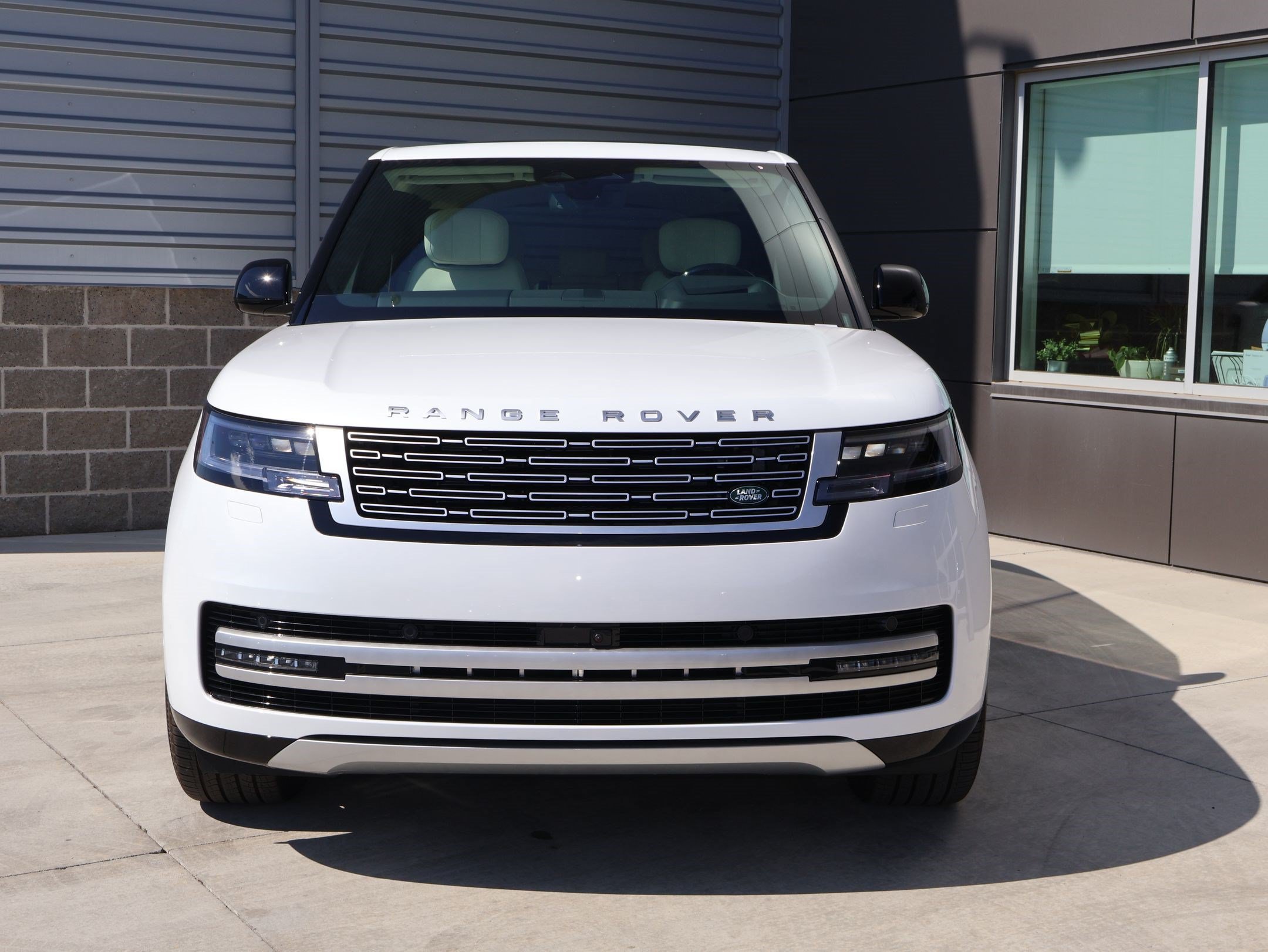 New 2026 Land Rover Range Rover Autobiography AWD/4WD image 2