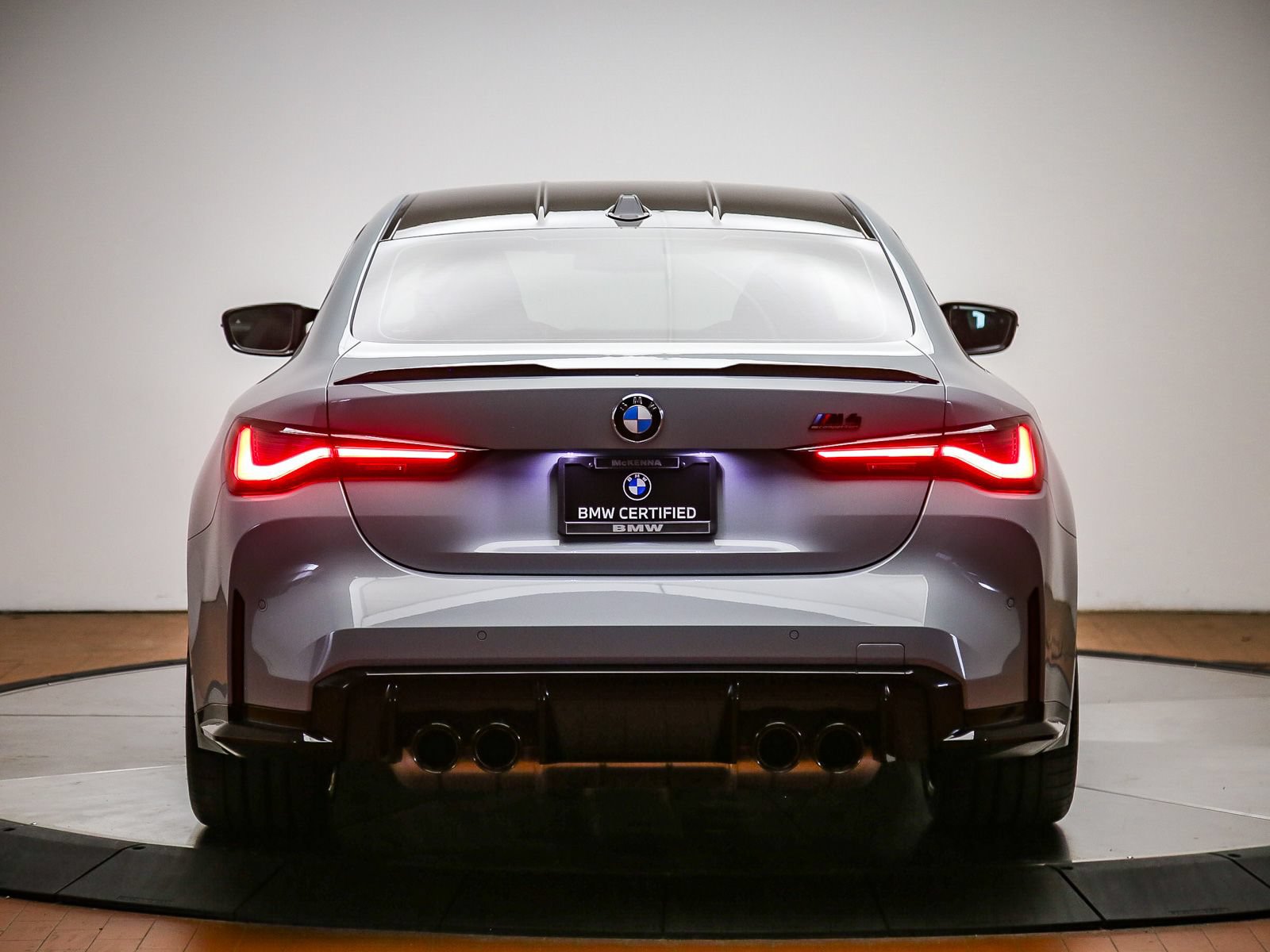 Used 2024 BMW M4 Competition RWD image 3