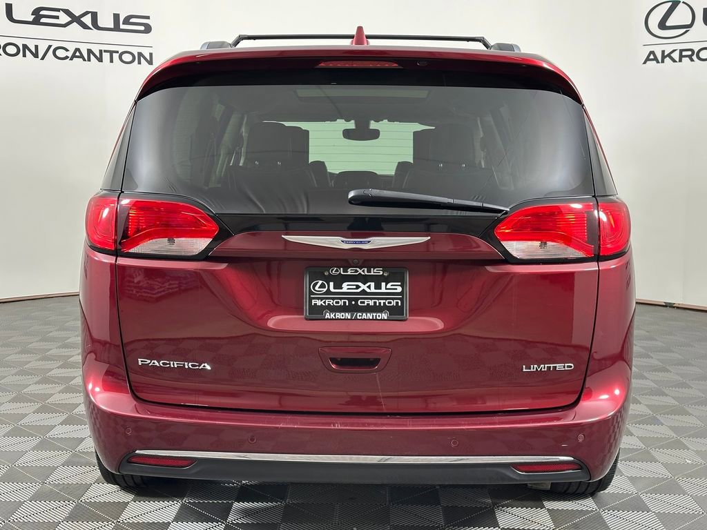 Used 2019 Chrysler Pacifica Limited w/ Tire & Wheel Group image 7
