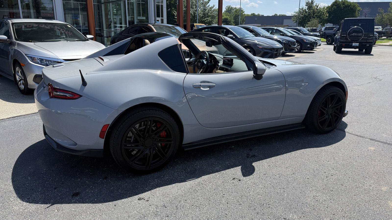 Used 2025 MAZDA MX-5 Miata RF Grand Touring RWD image 3