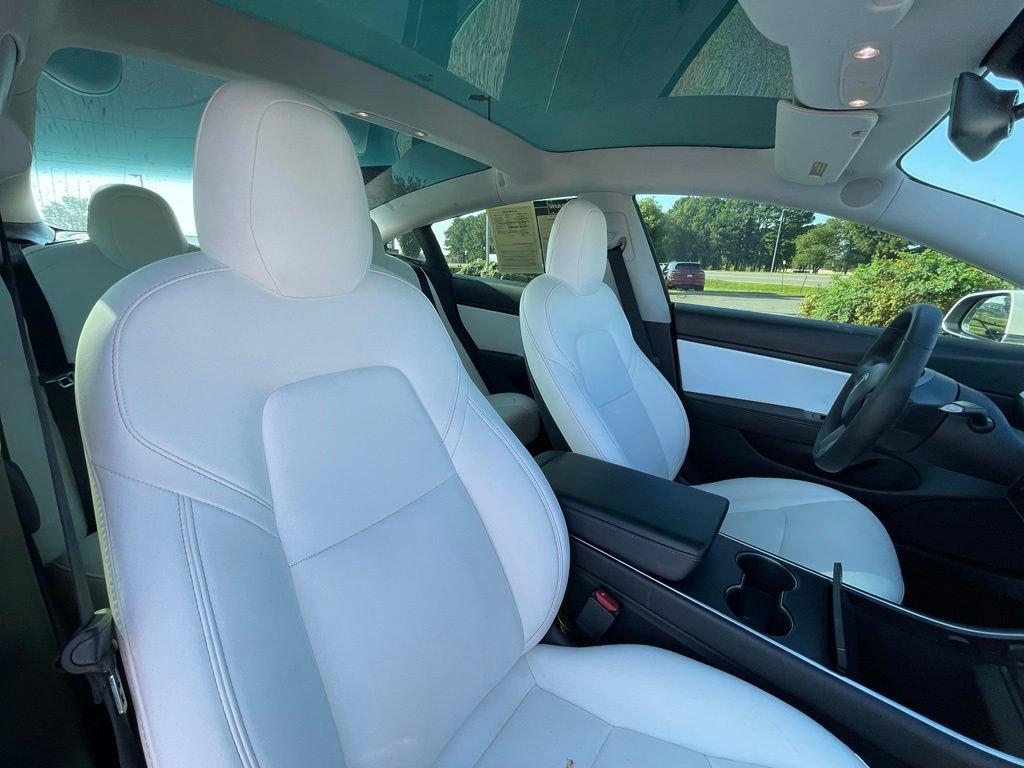 Used 2020 Tesla Model 3 Standard Range RWD image 30