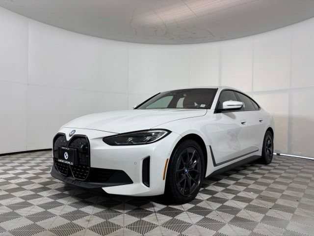 Used 2023 BMW i4 eDrive35 w/ Premium Package RWD image 3