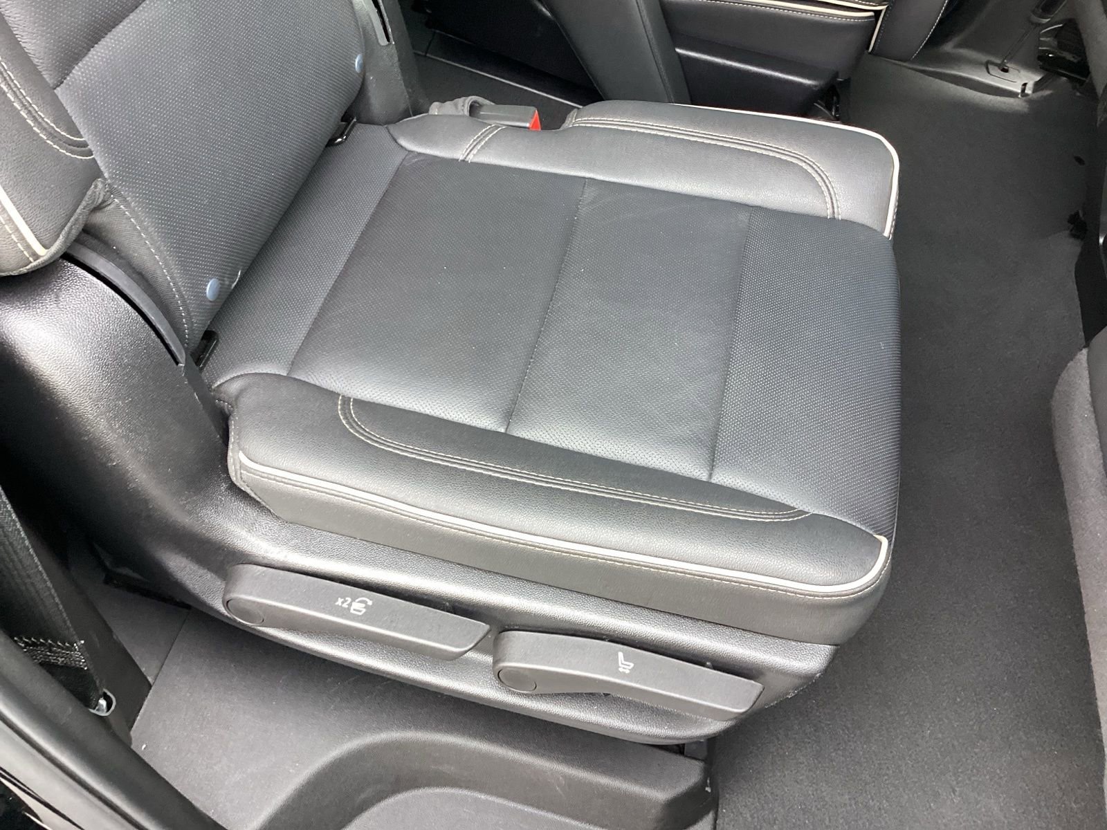 Used 2024 Chevrolet Tahoe Premier image 26