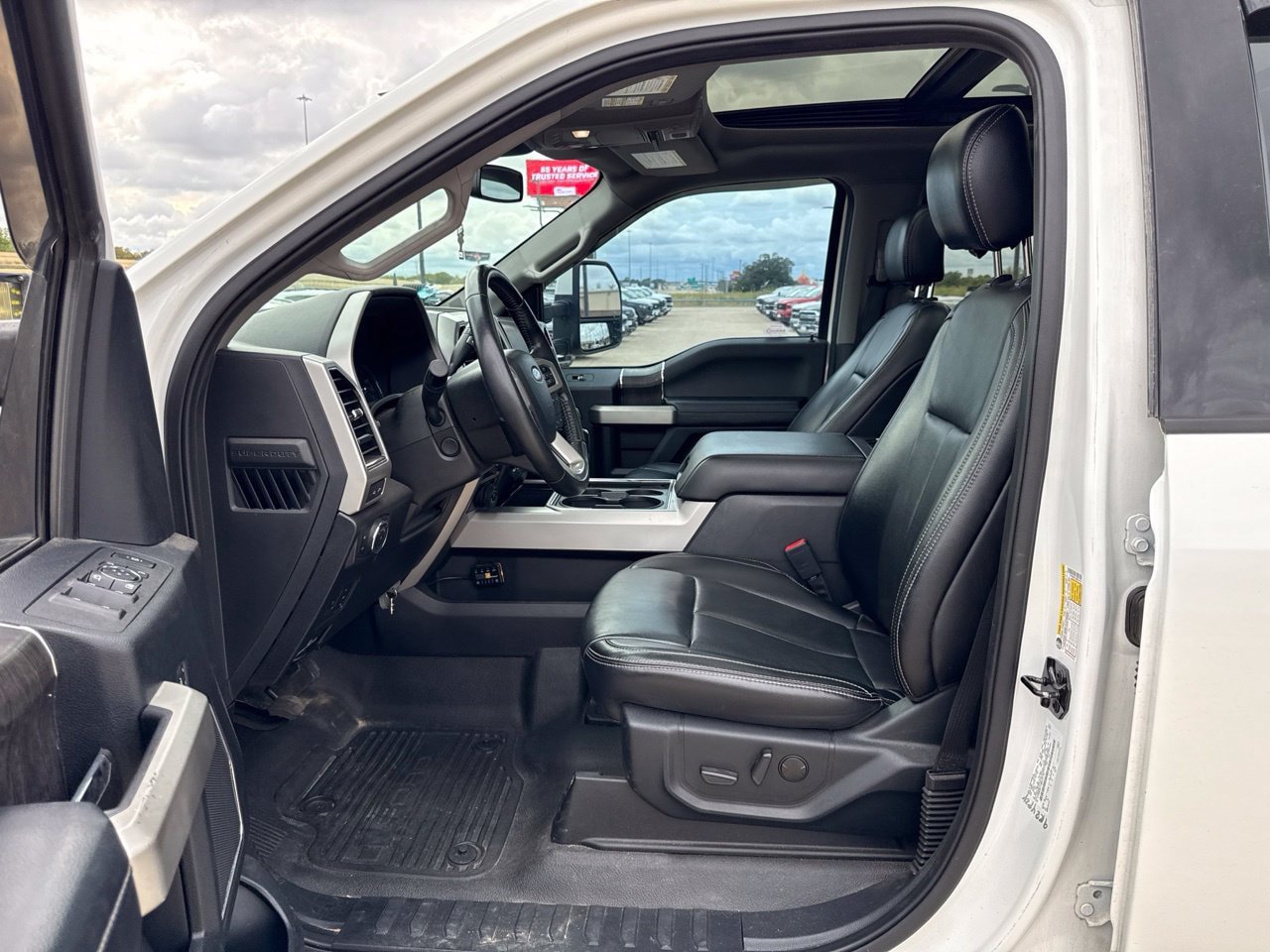 Used 2021 Ford F250 Lariat w/ Tremor Off-Road Package AWD/4WD image 19