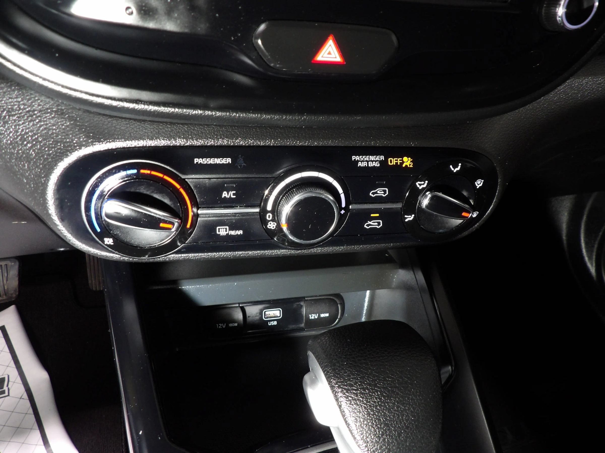 Used 2023 Kia Soul LX w/ Option Group 015 FWD image 16