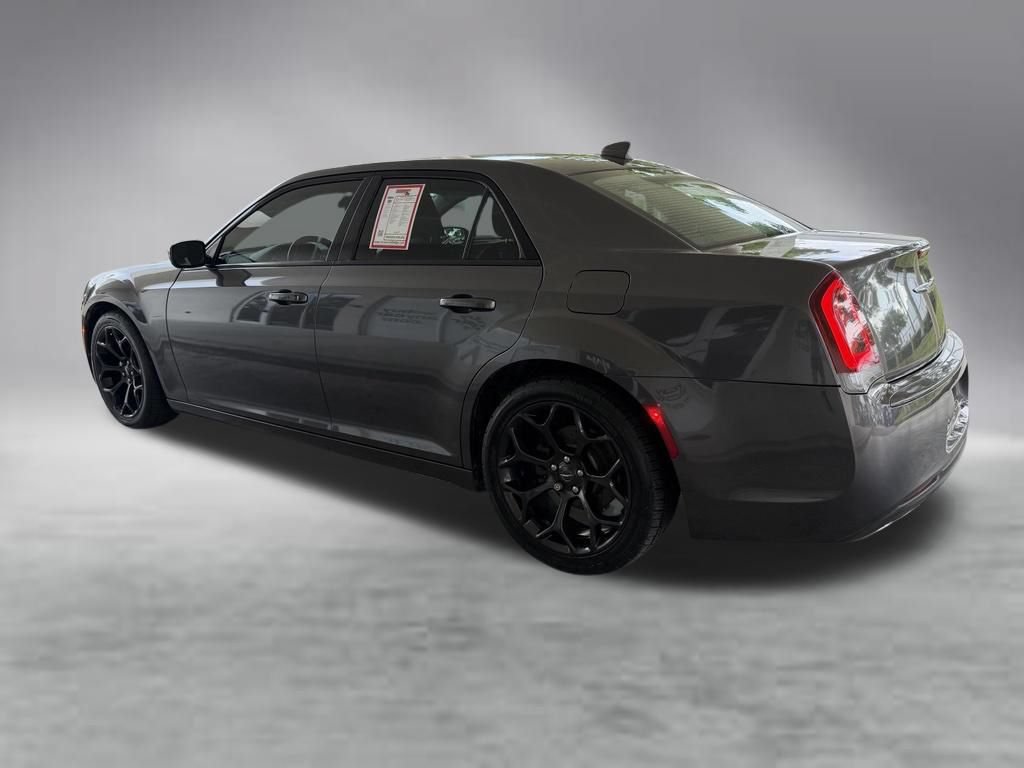 Used 2019 Chrysler 300 Touring w/ Sport Appearance Package RWD image 4
