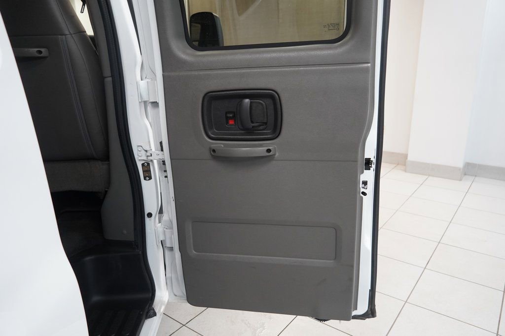 Used 2016 Chevrolet Express 3500 LT w/ LT Preferred Equipment Group image 21