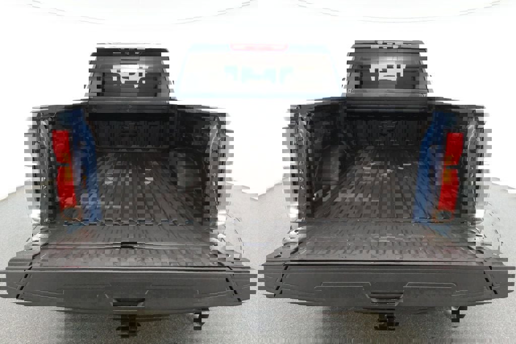 Used 2025 Chevrolet Silverado 3500 LTZ w/ LTZ Premium Package image 21