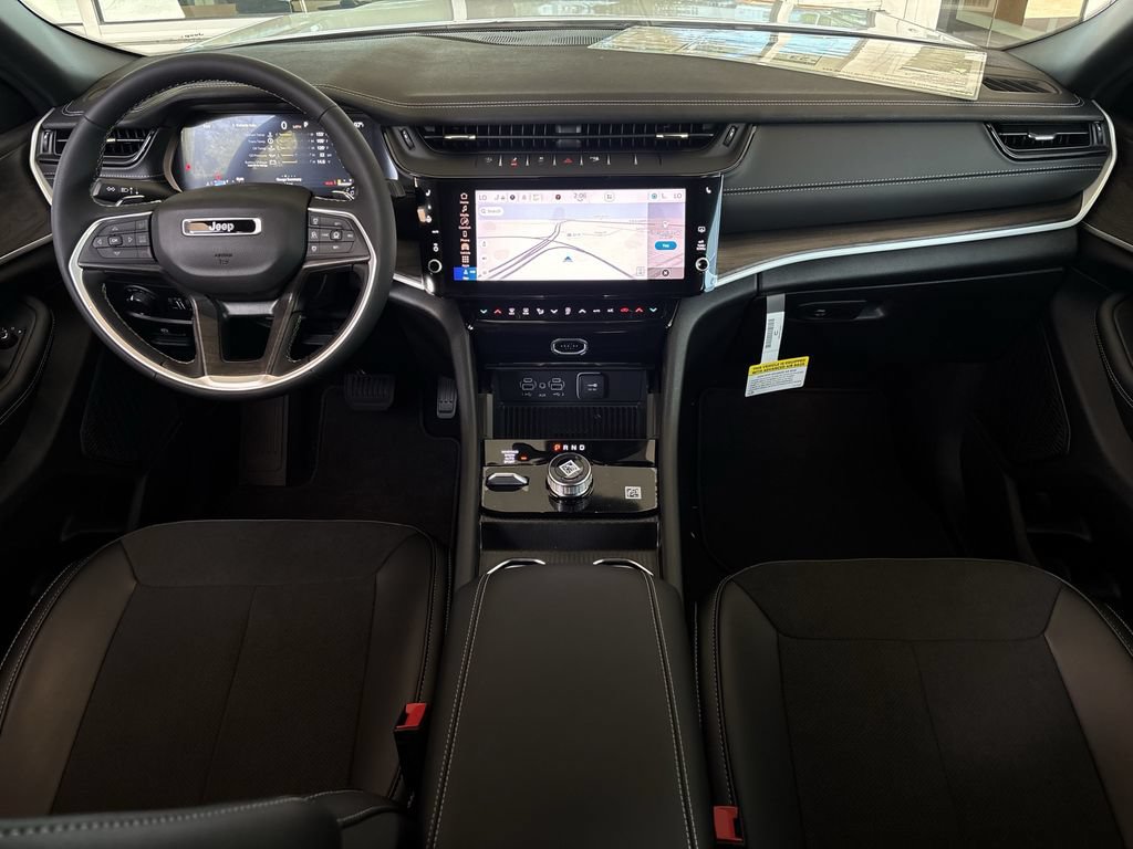 New 2026 Jeep Grand Cherokee Altitude AWD/4WD image 10