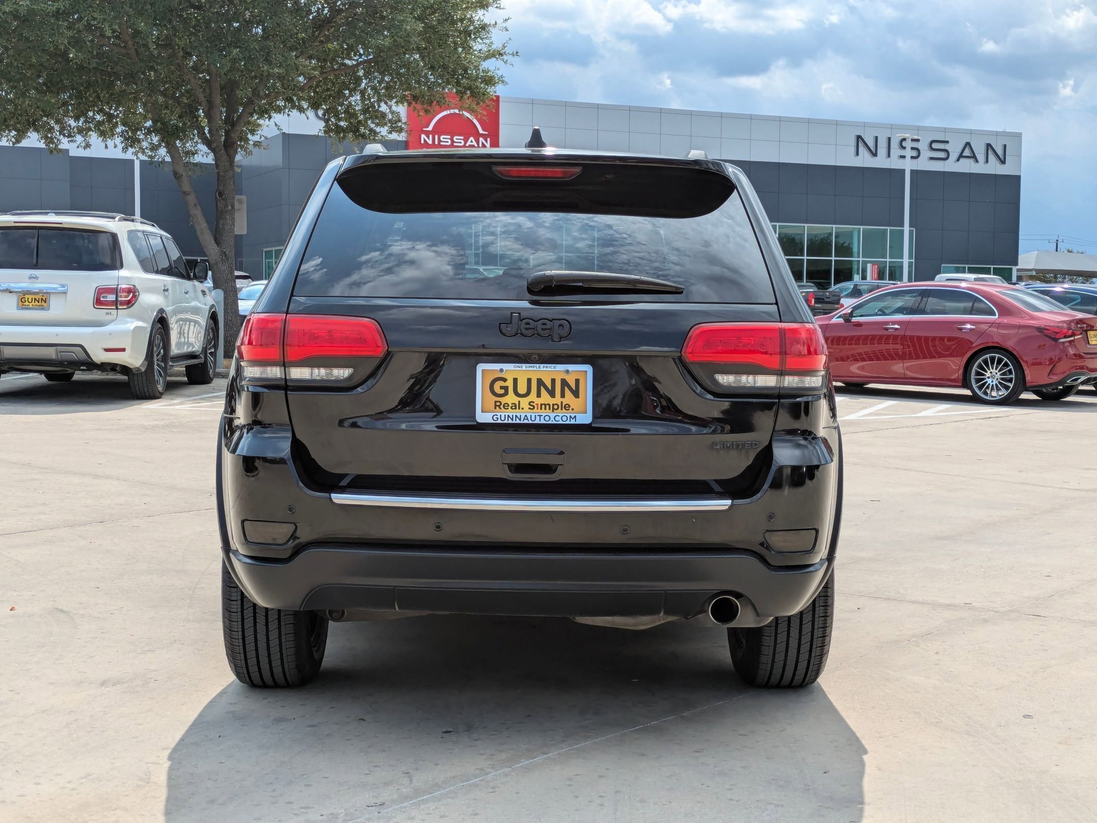 Used 2019 Jeep Grand Cherokee Limited image 6
