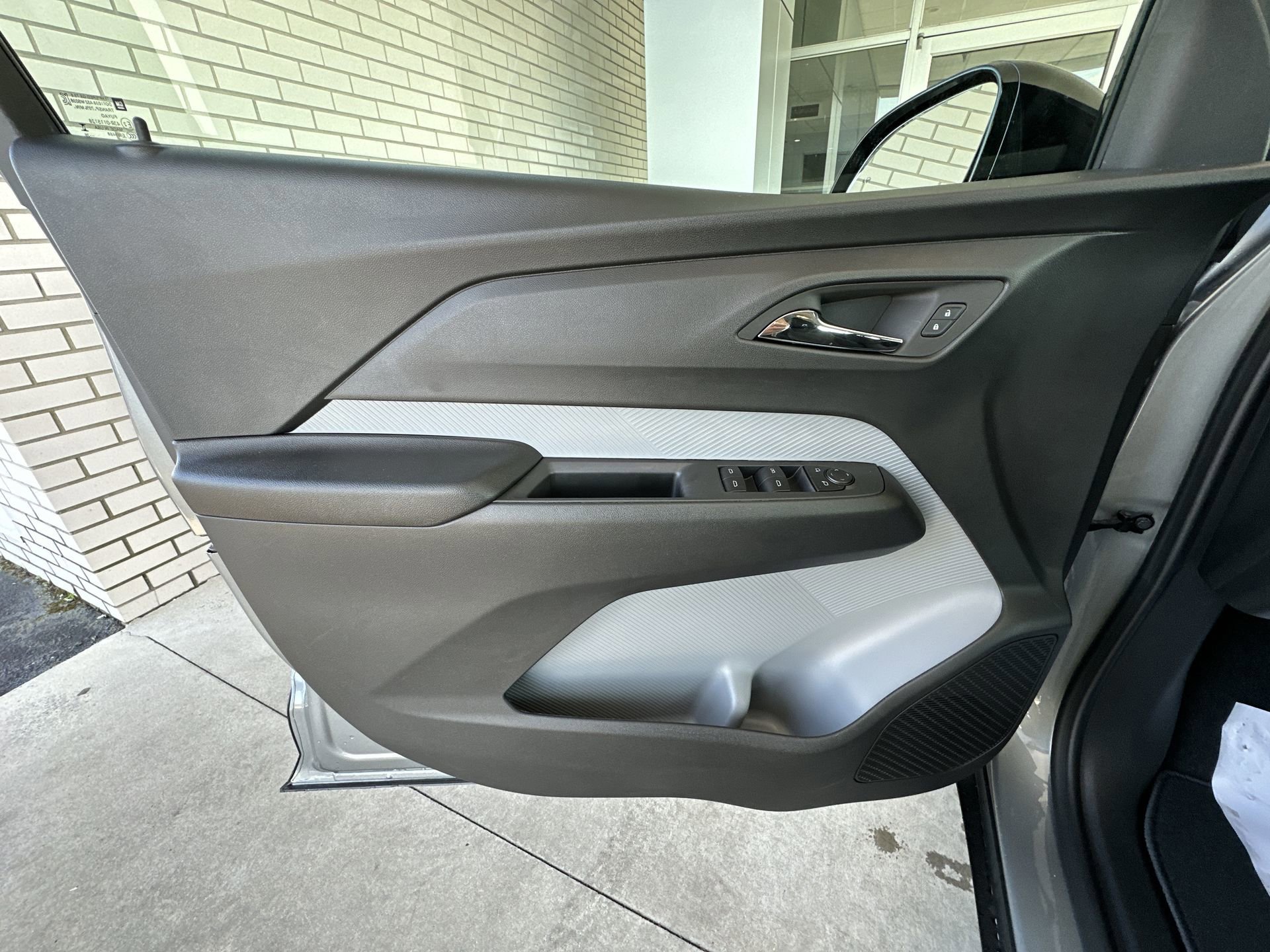 New 2027 Chevrolet Bolt LT FWD image 20