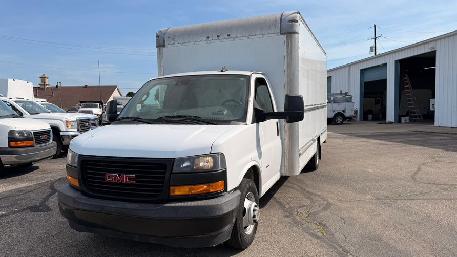 Used 2020 GMC Savana 3500 Extended w/ Driver Convenience Package RWD image 7
