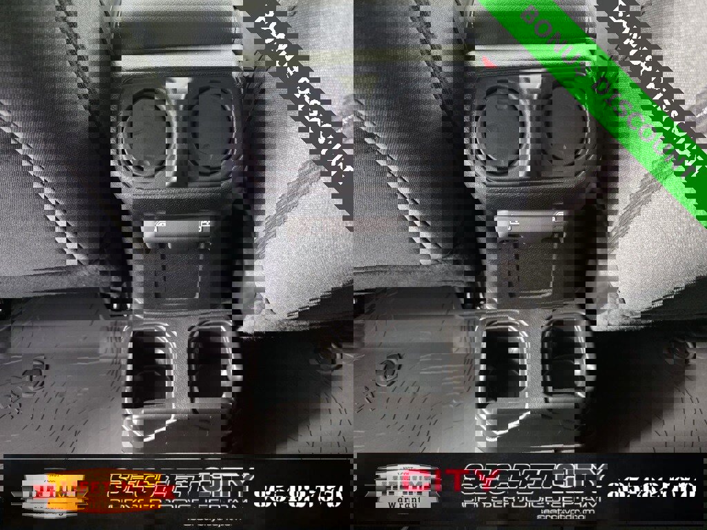 New 2025 Jeep Gladiator Sport image 27