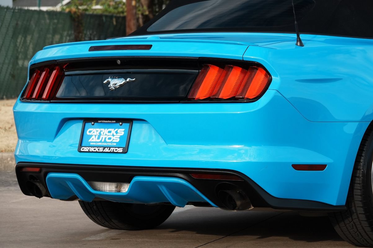 Used 2017 Ford Mustang Premium RWD image 33