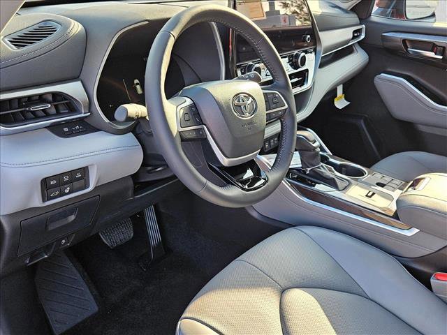 New 2026 Toyota Highlander Limited AWD/4WD video 3