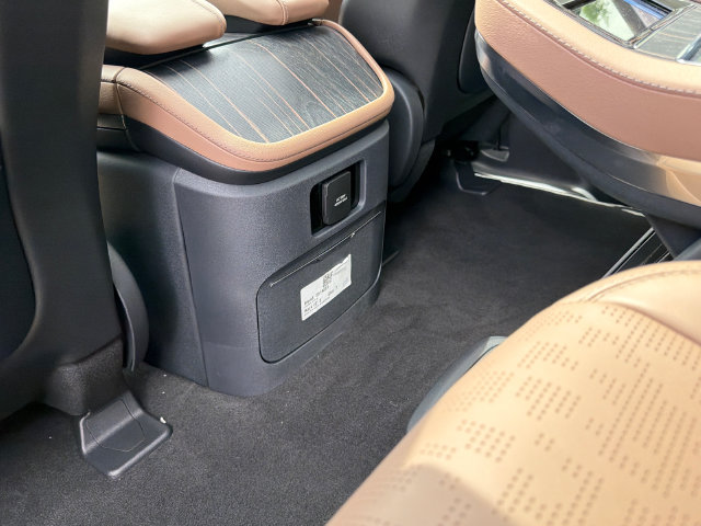 New 2027 Lincoln Navigator L Black Label AWD/4WD image 25