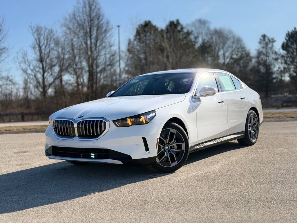 New 2026 BMW 530i xDrive w/ Premium Package