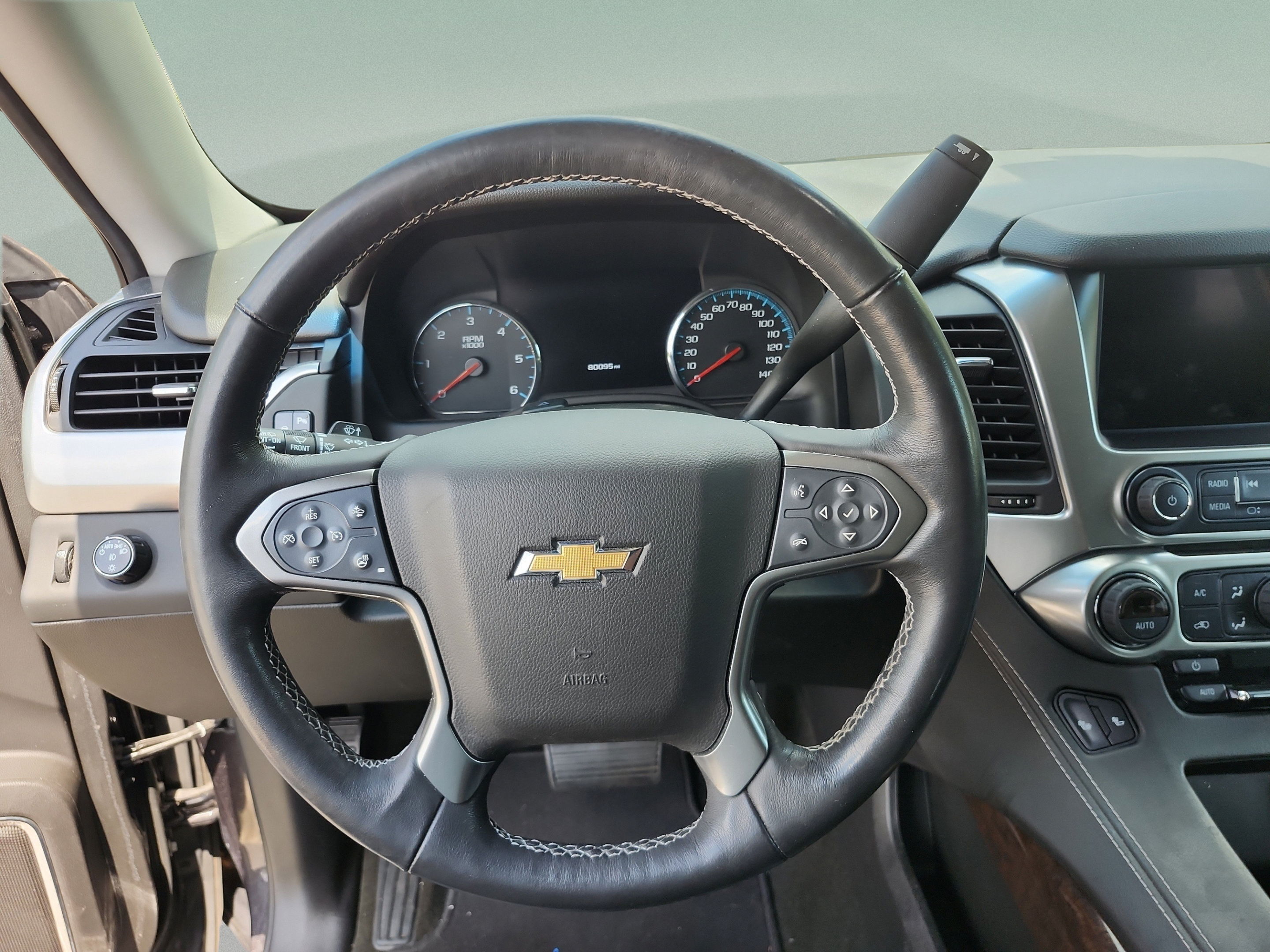 Used 2017 Chevrolet Tahoe LT w/ Luxury Package RWD image 9