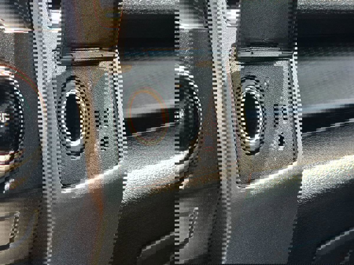 Used 2018 Ford F150 Raptor w/ Equipment Group 802A Luxury image 40