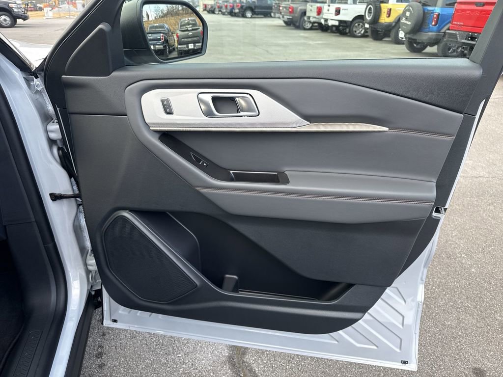 New 2026 Ford Explorer Active w/ Active Comfort Package AWD/4WD image 23